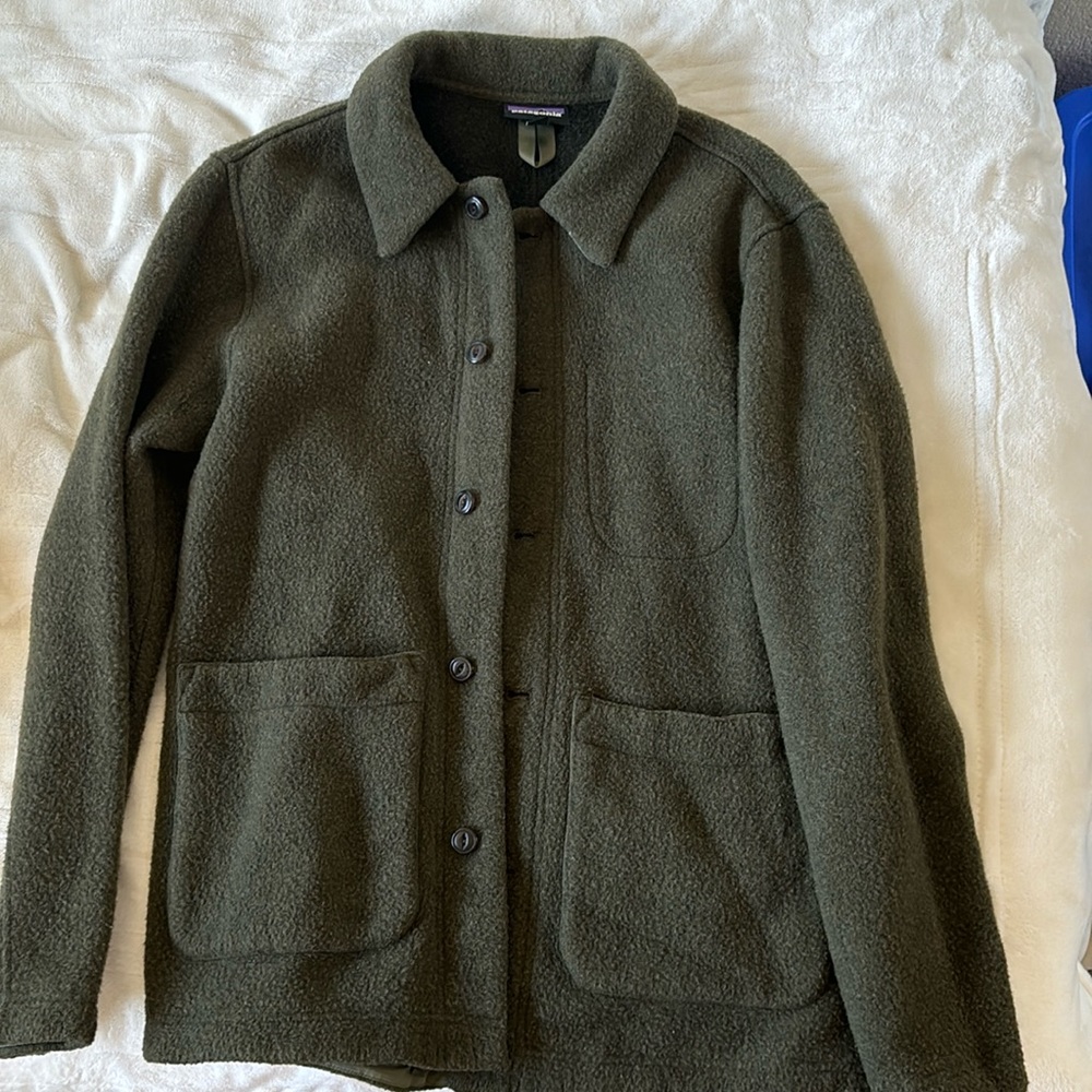 Patagonia men’s fleece button down jacket
